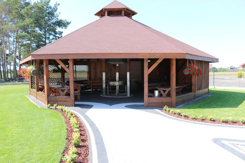 Bed and Breakfast Bialy Dwor Rychwal Экстерьер фото