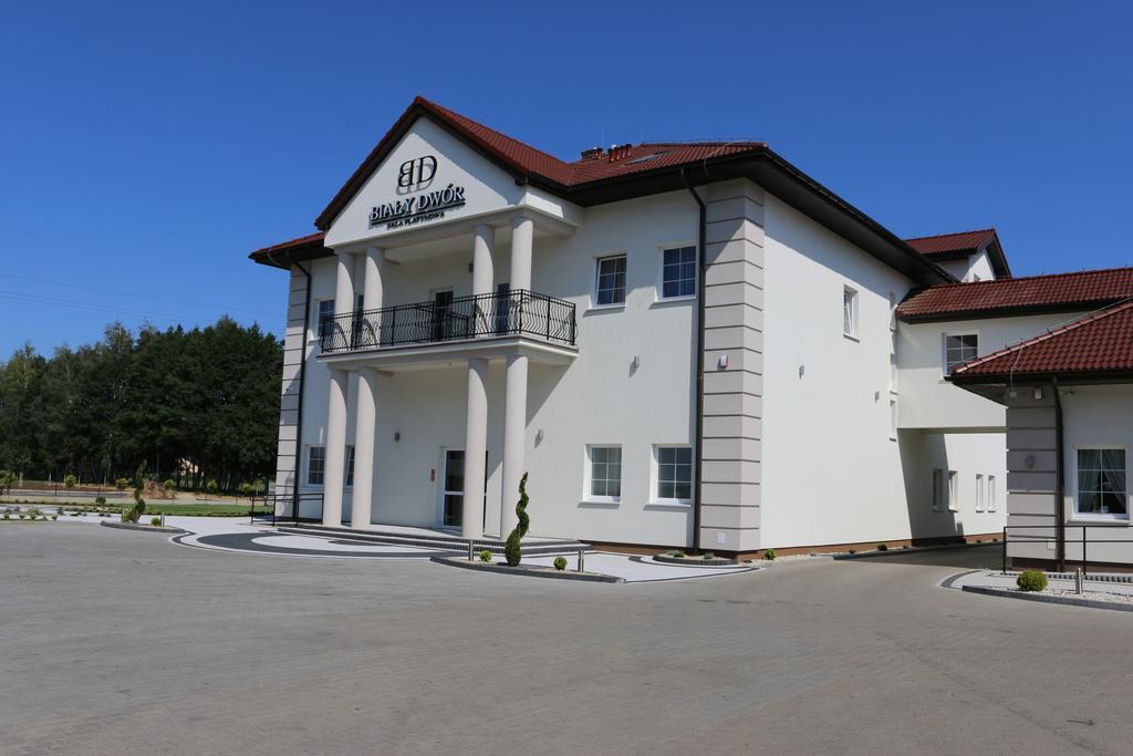 Bed and Breakfast Bialy Dwor Rychwal Экстерьер фото