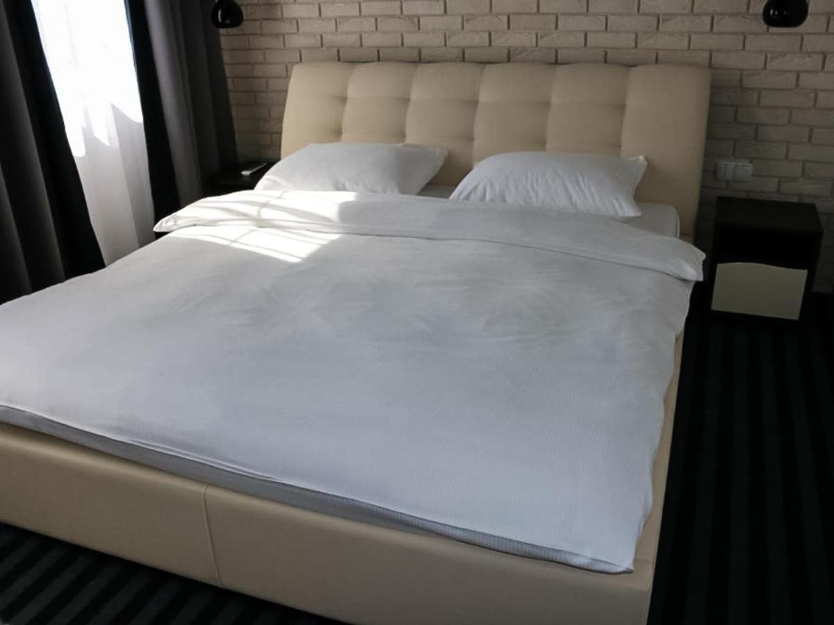 Bed and Breakfast Bialy Dwor Rychwal Экстерьер фото