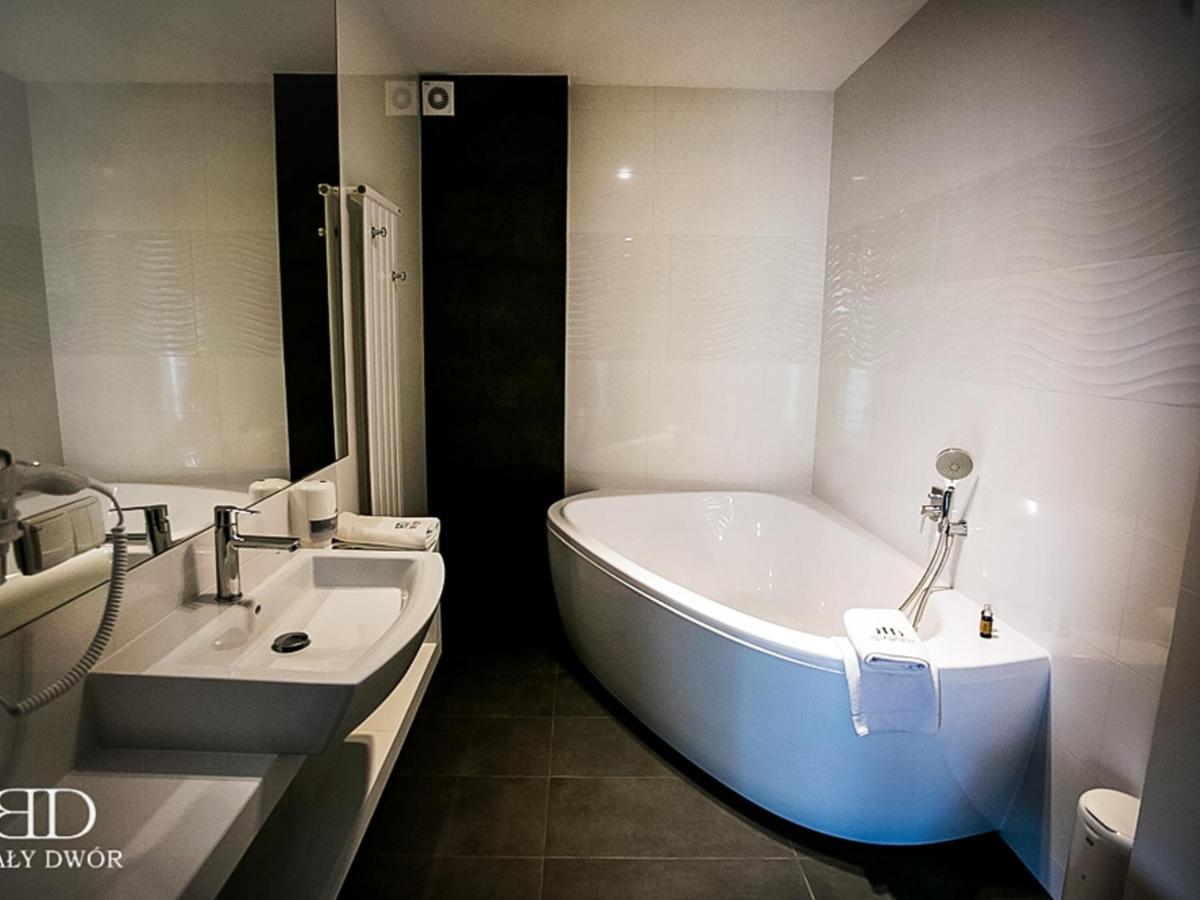 Bed and Breakfast Bialy Dwor Rychwal Экстерьер фото