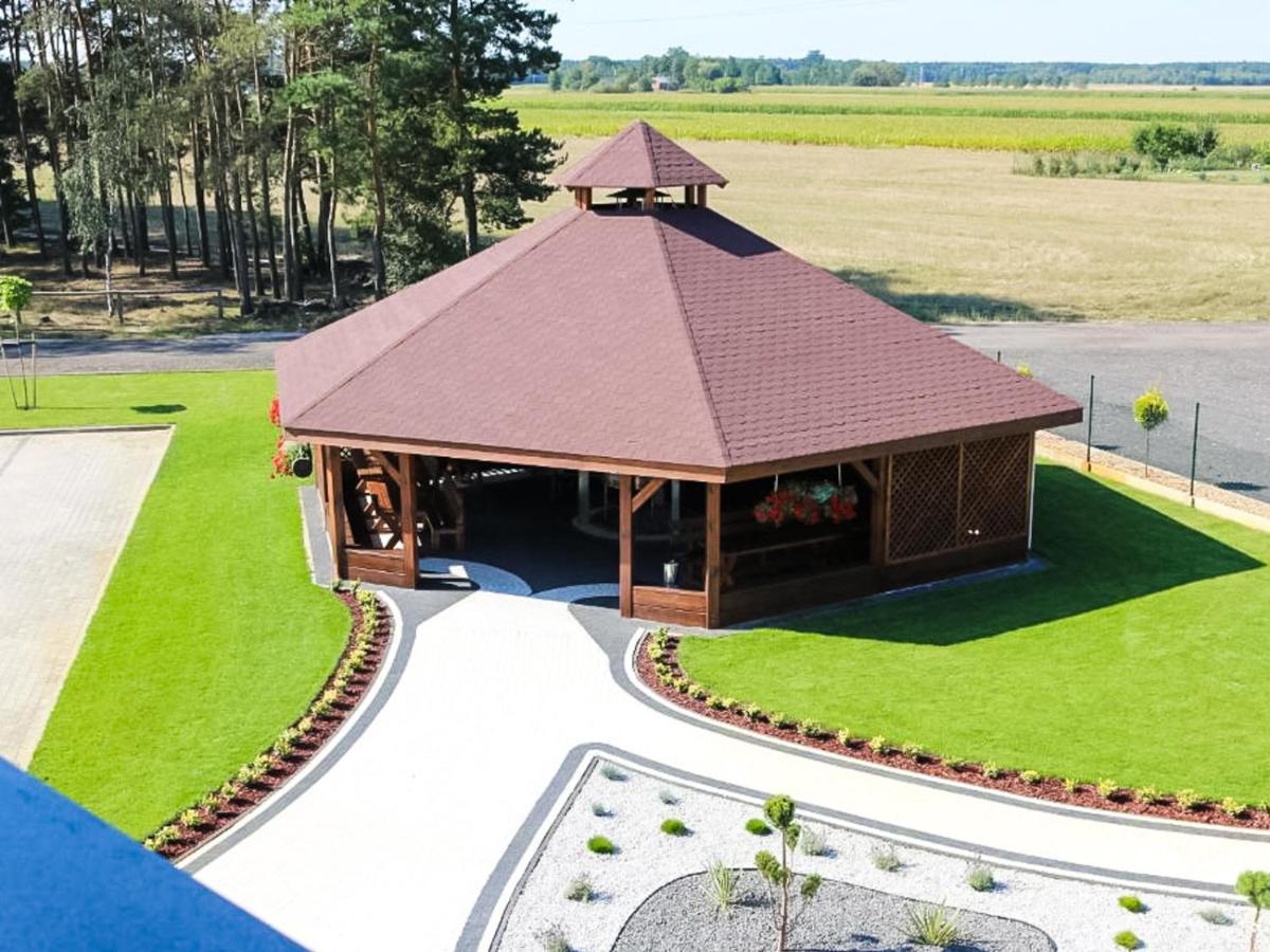 Bed and Breakfast Bialy Dwor Rychwal Экстерьер фото