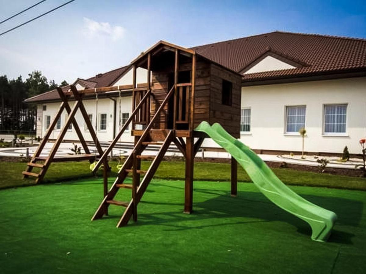 Bed and Breakfast Bialy Dwor Rychwal Экстерьер фото