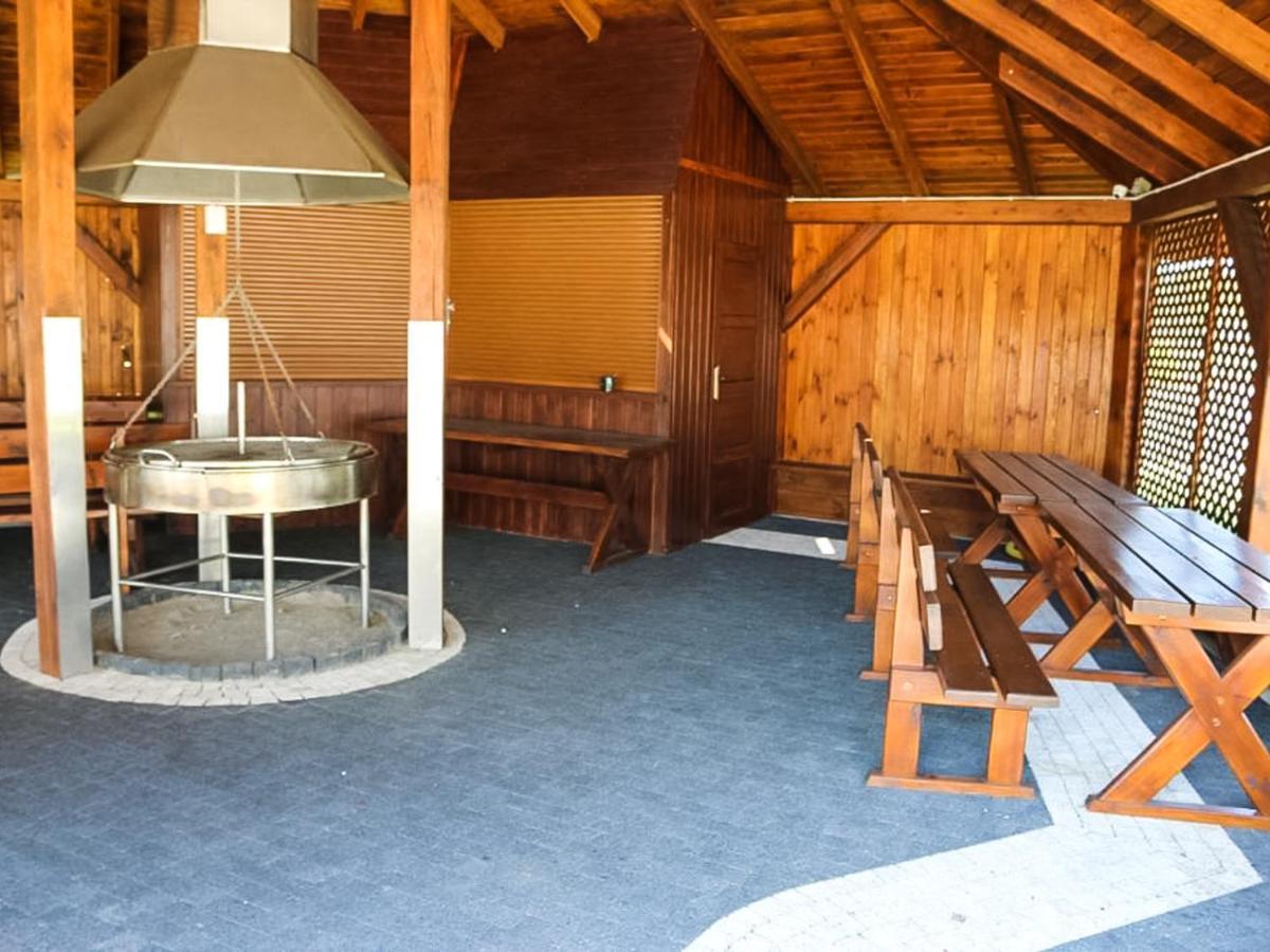 Bed and Breakfast Bialy Dwor Rychwal Экстерьер фото