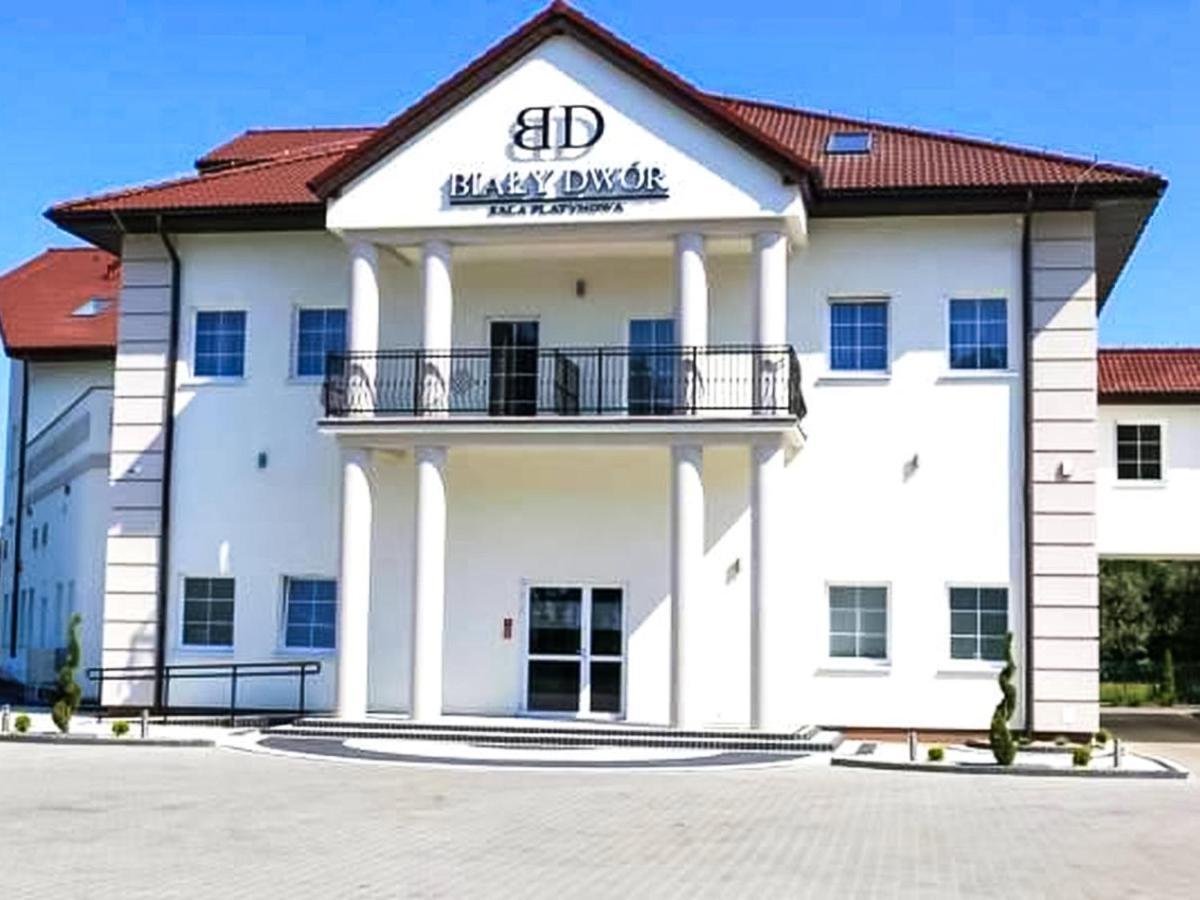 Bed and Breakfast Bialy Dwor Rychwal Экстерьер фото